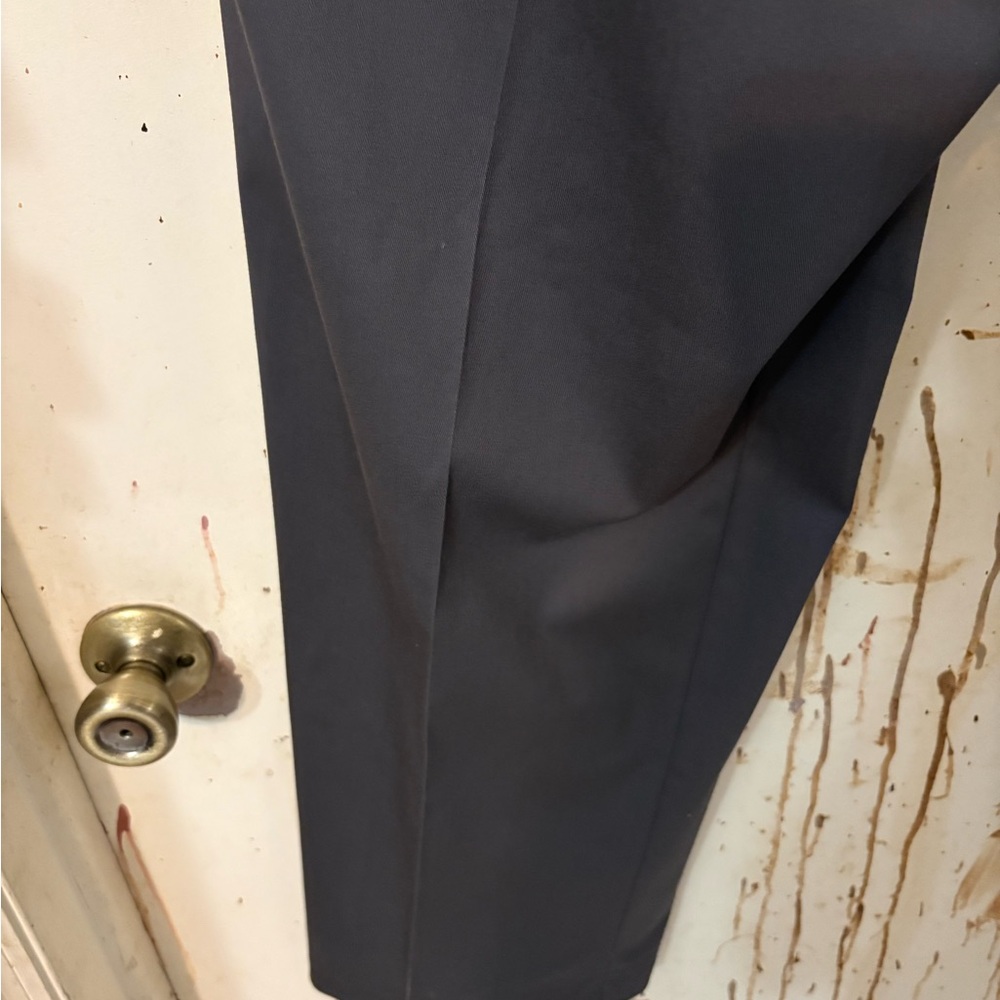 Haggar Men's Gray Khaki Classic Fit Flat Front Pants Big & Tall Size 50W x 32L